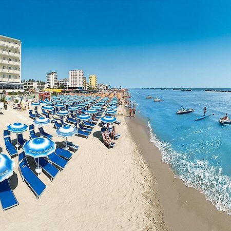 Strand Hotel Colorado Lido Di Savio Eksteriør bilde